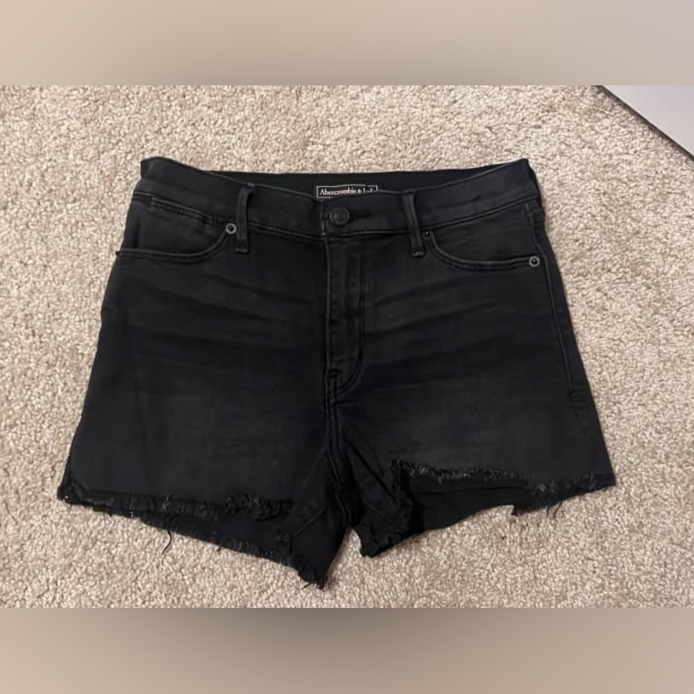 Abercrombie & Fitch black shorts